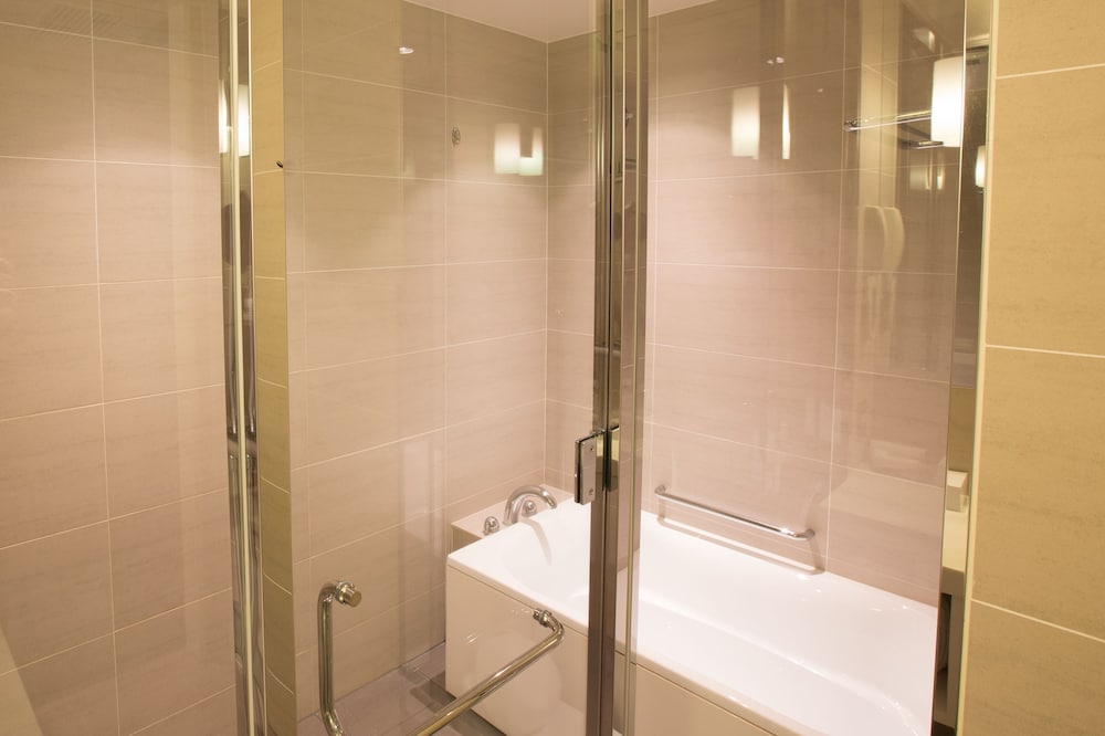 Deluxe Triple Room, Smoking - Photo 7
