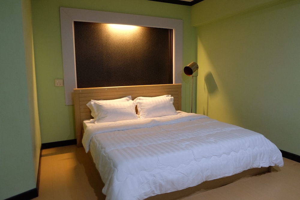 Honeymoon Room