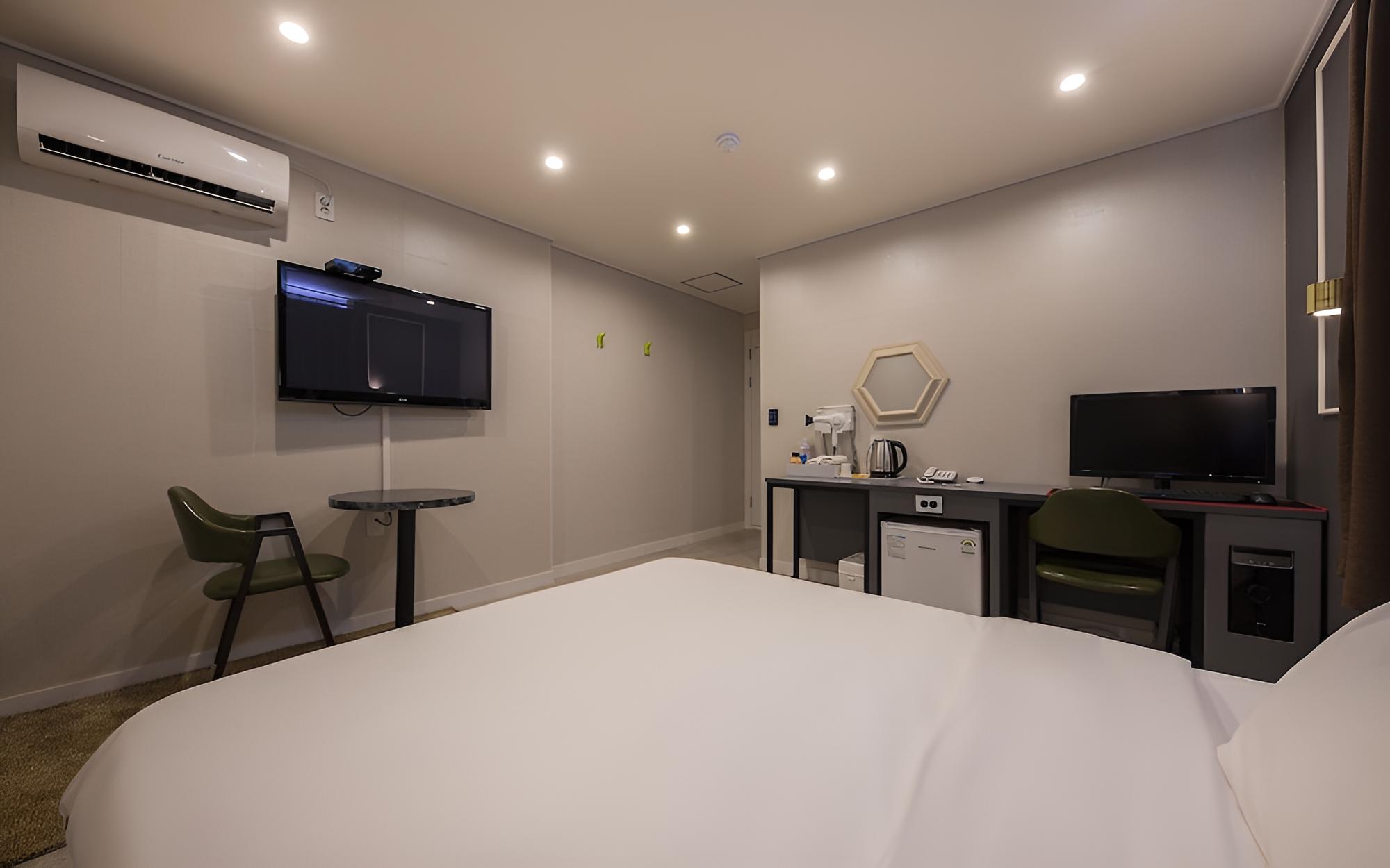 Room (Standard Room A) - Photo 4