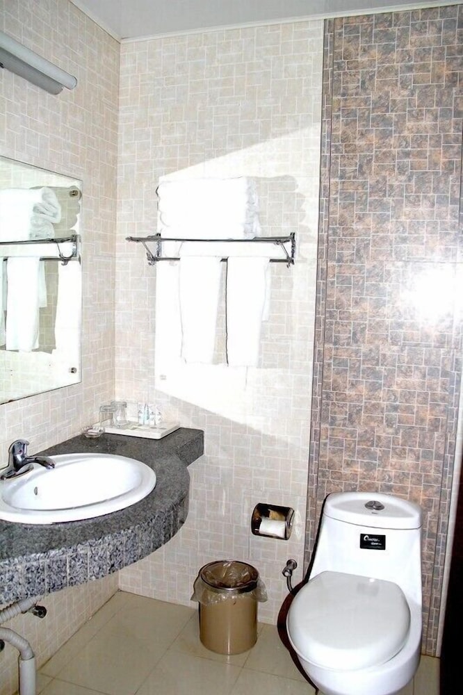 Deluxe Triple Room photo 2