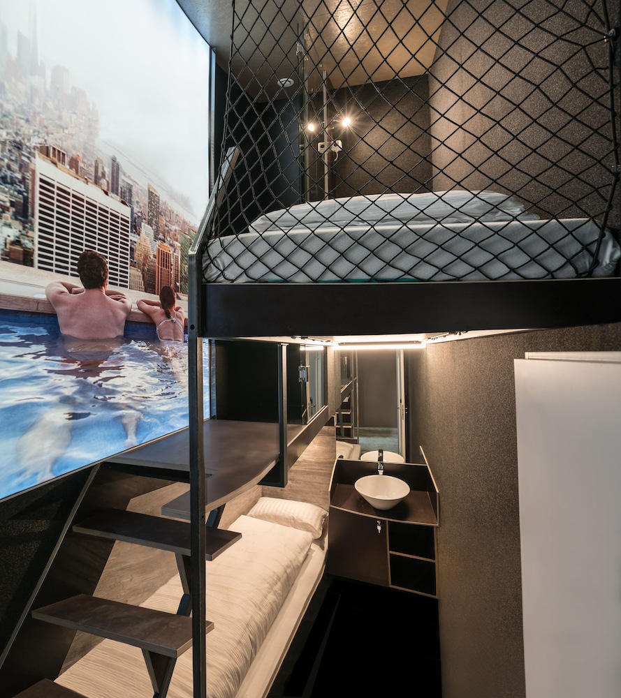 Standard Twin Room (incl. 5€ per night Energy Fee)