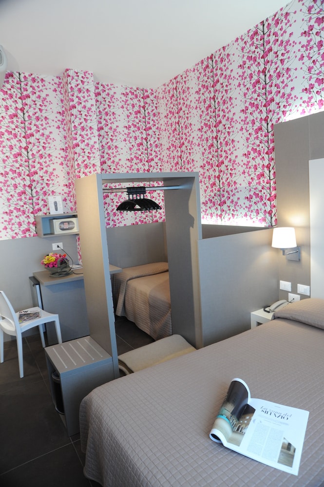 Basic Triple Room photo 1