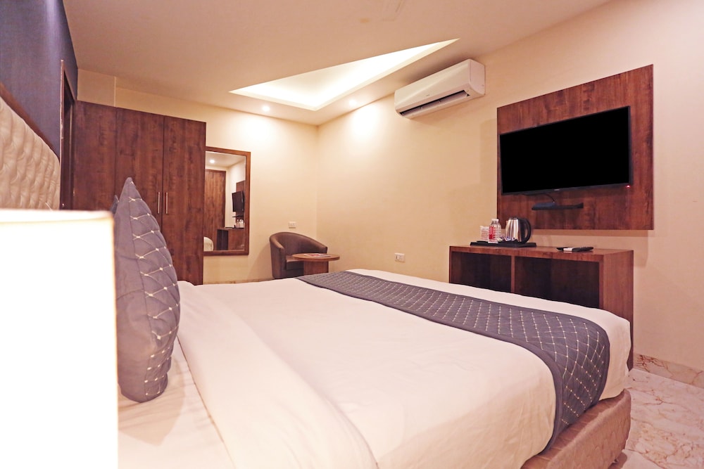 Deluxe Double or Twin Room, City View