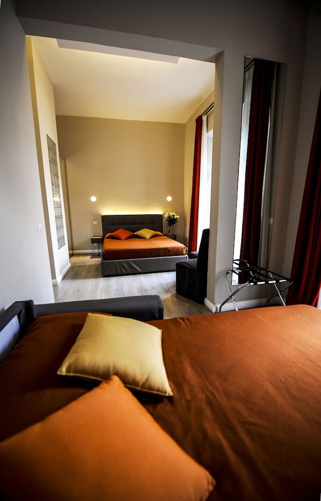 Deluxe Room, Balcony, City View photo 2