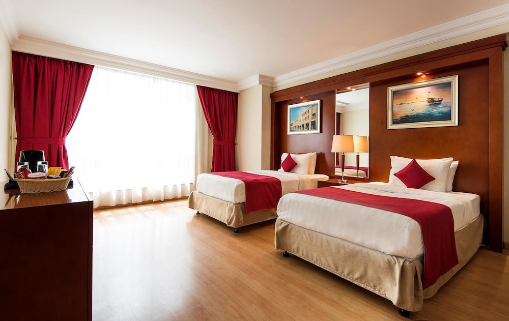 Suite, 2 Twin Beds, Non Smoking photo 1