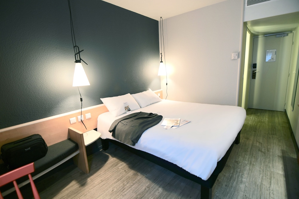 Standard Room, Multiple Beds photo 2