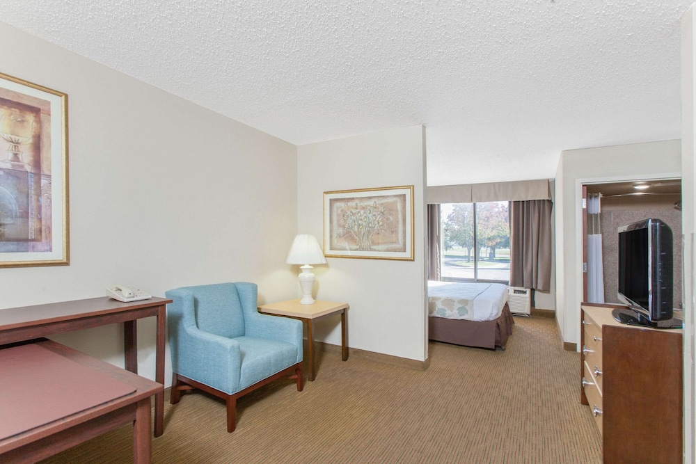 Executive Room, 1 King Bed photo 1