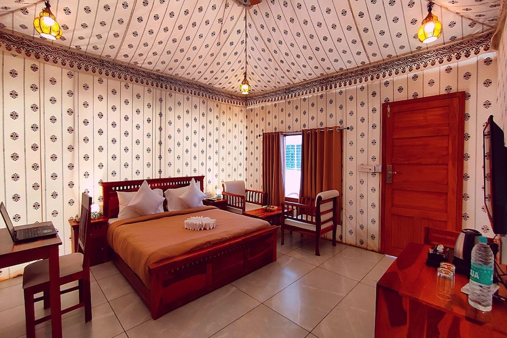 Deluxe Double Room photo 2