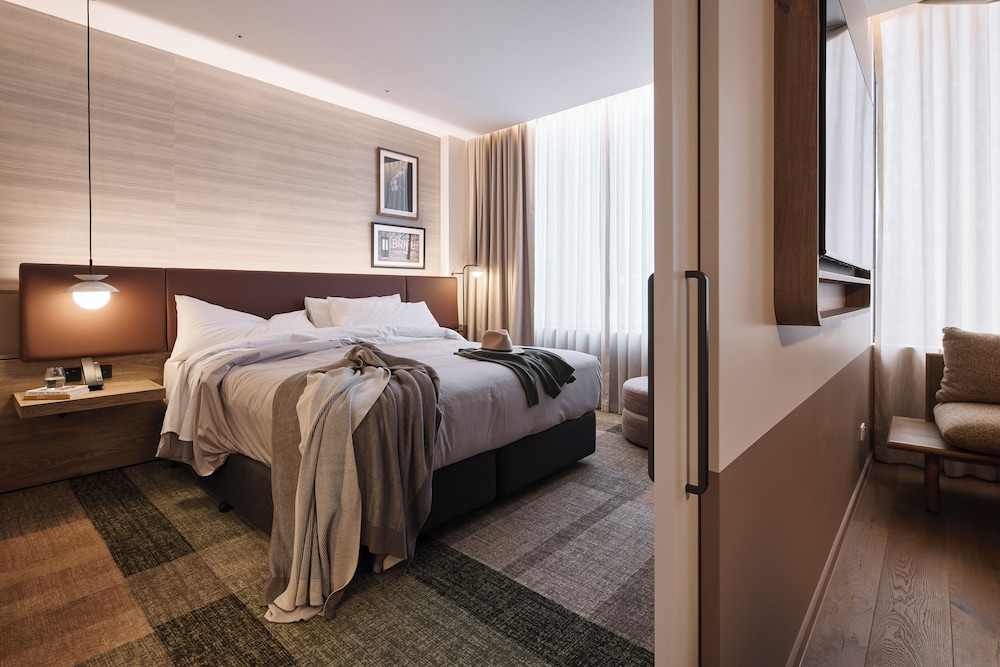Rydges Executive Suite