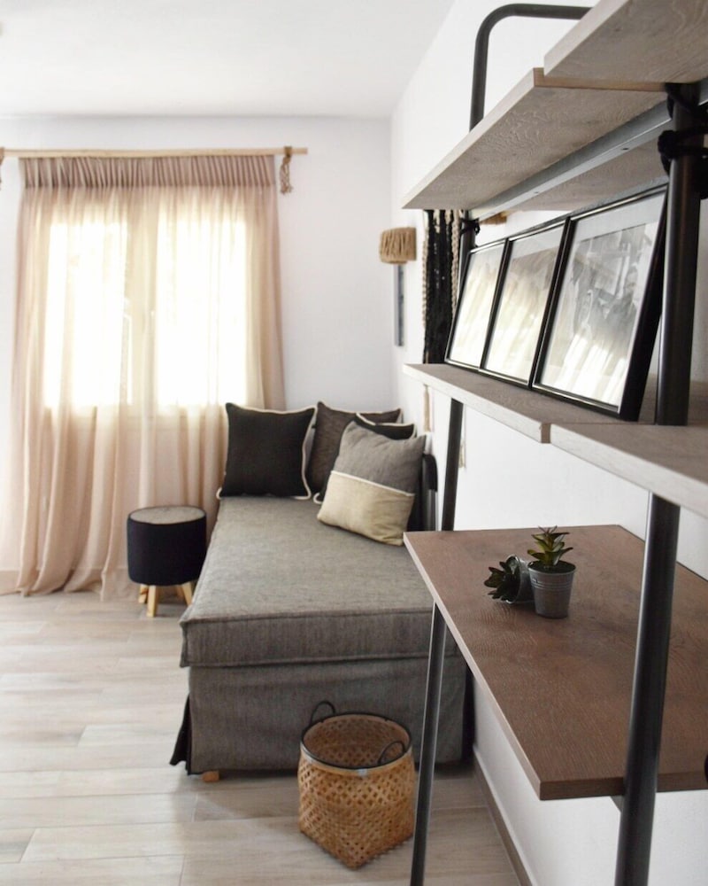Deluxe Apartment, 1 Bedroom, City View, Ground Floor (Harmony) photo 3