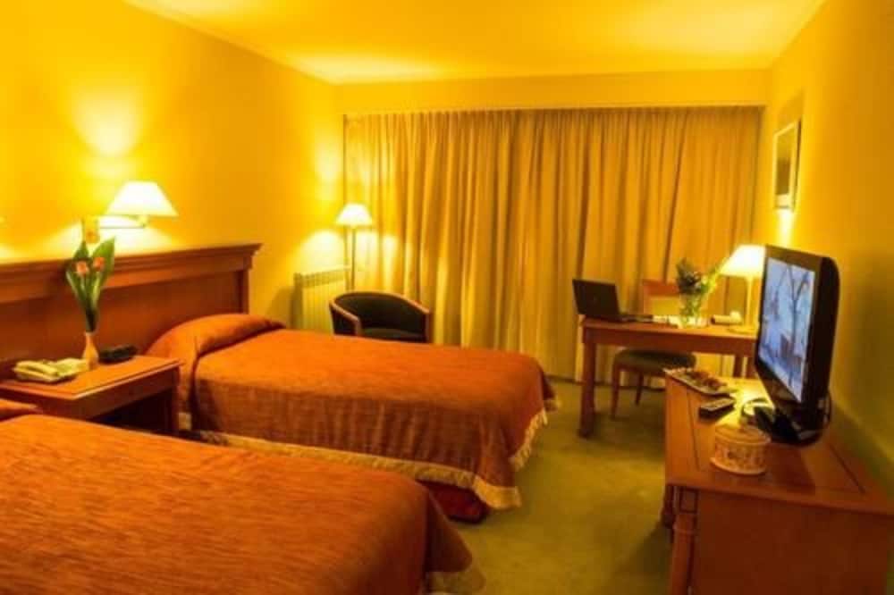 Executive Double Room, 2 Twin Beds photo 3