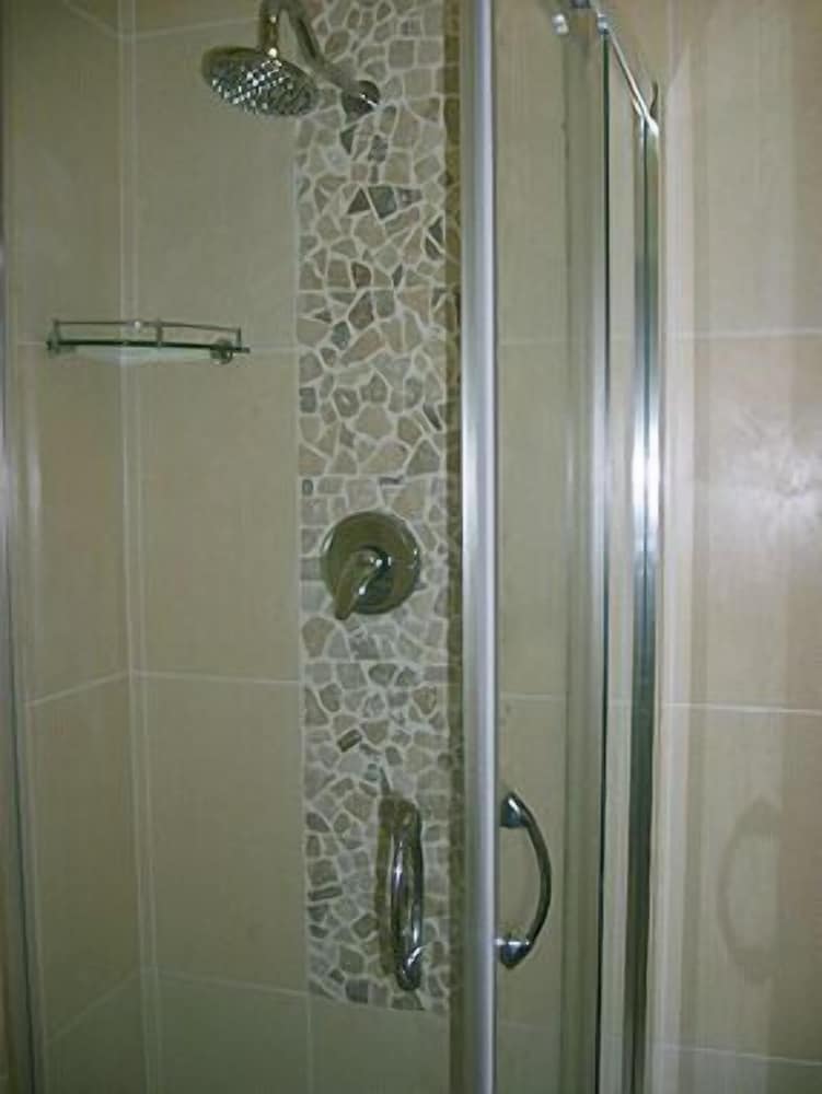 Lux Standard photo 2