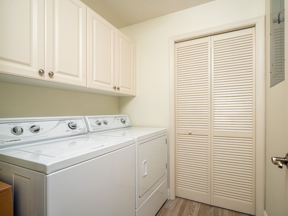 Condo, 2 Bedrooms photo 3