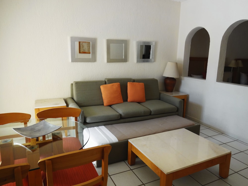 Ambassador Suite - Photo 7