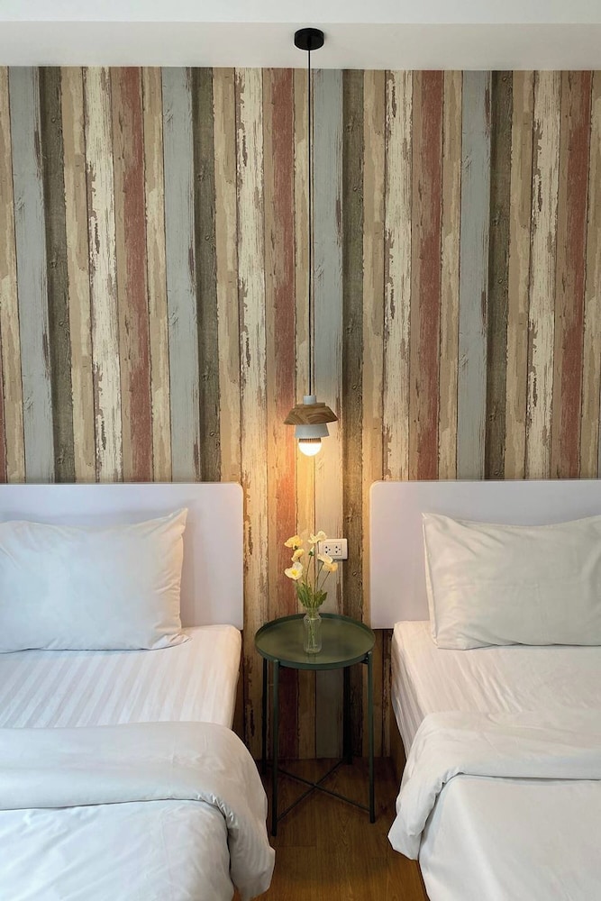 Standard Room with AirCon - Photo 14
