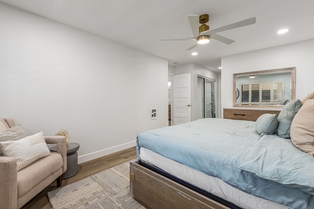 Condo, 2 Bedrooms