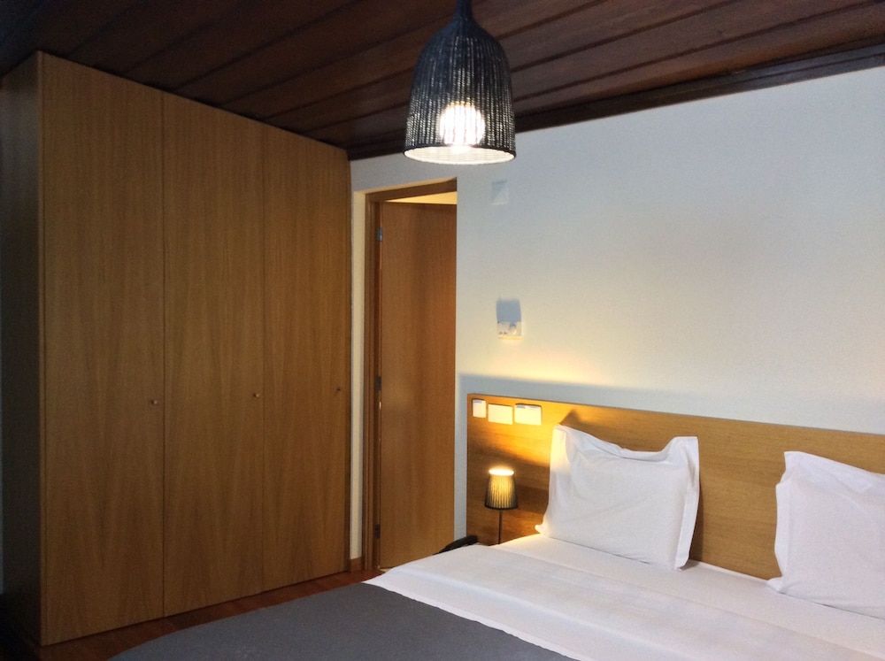 Standard Double Room - Photo 13
