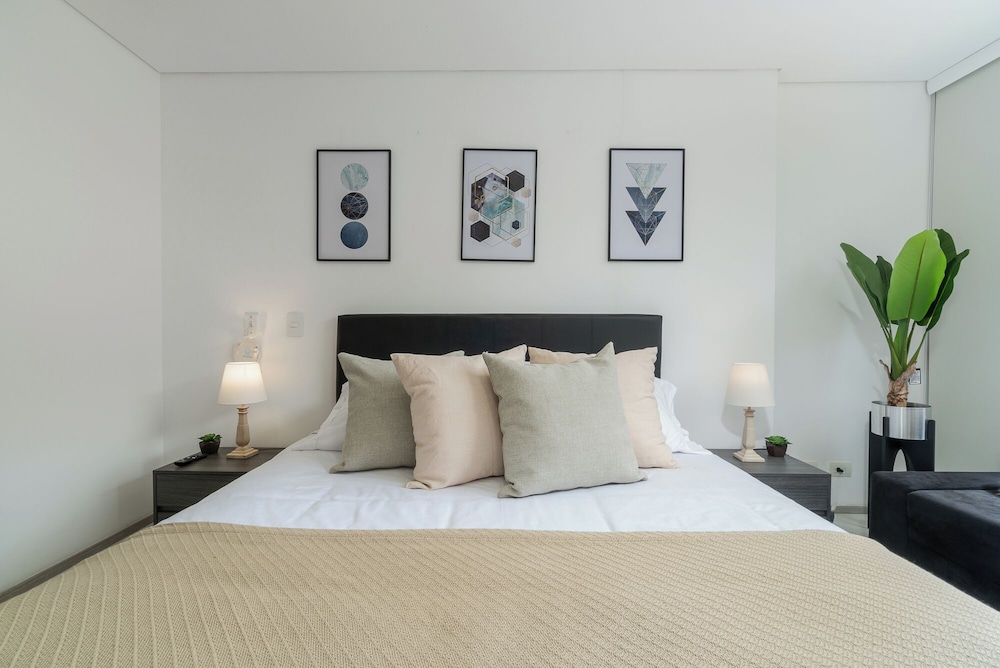 Standard Apartment, 1 Queen Bed with Sofa bed photo 1