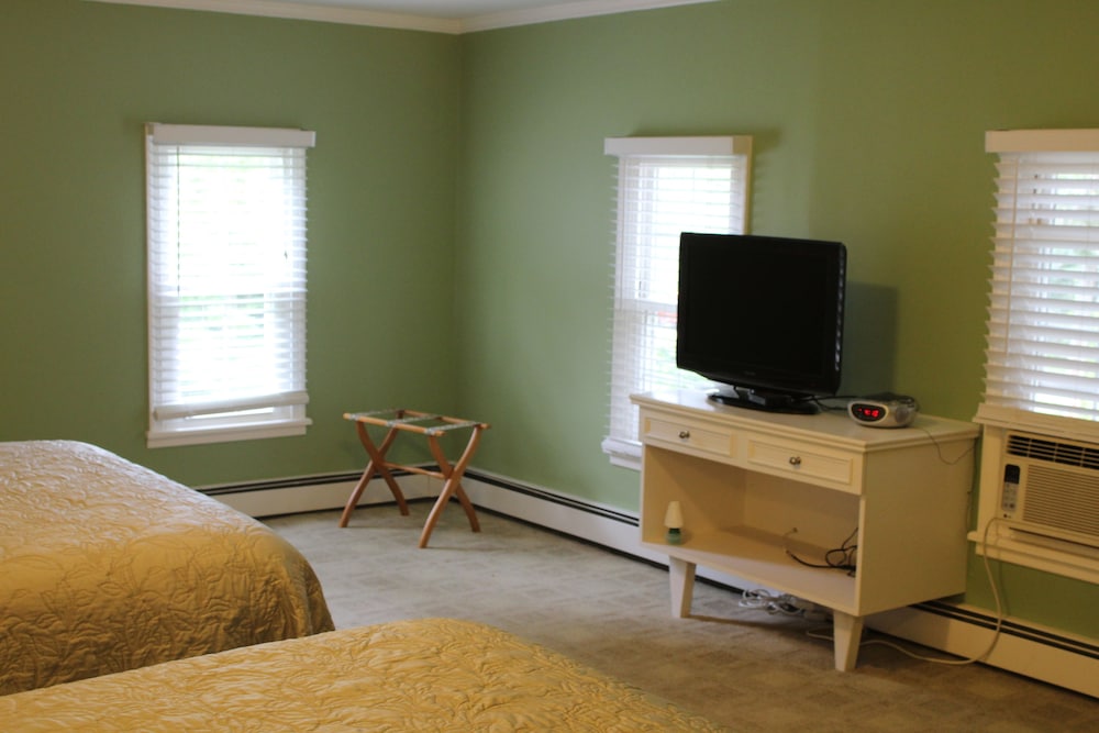 Quadruple Room, 2 Queen Beds