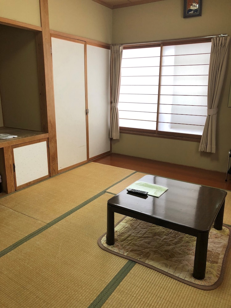 Standard Japanese Style Room photo 1
