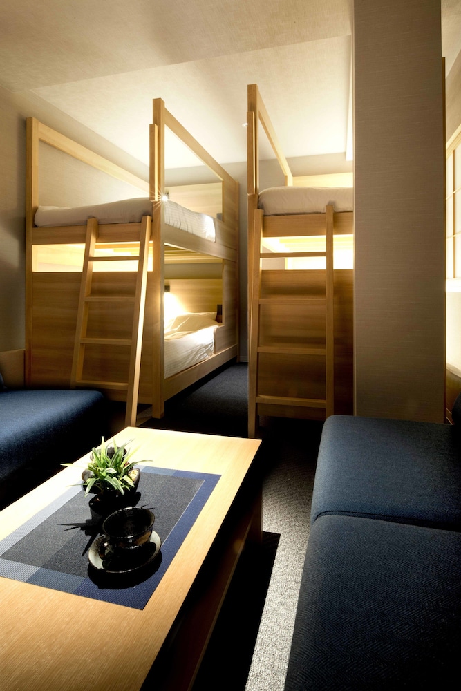 [303] Quadruple Room photo 1
