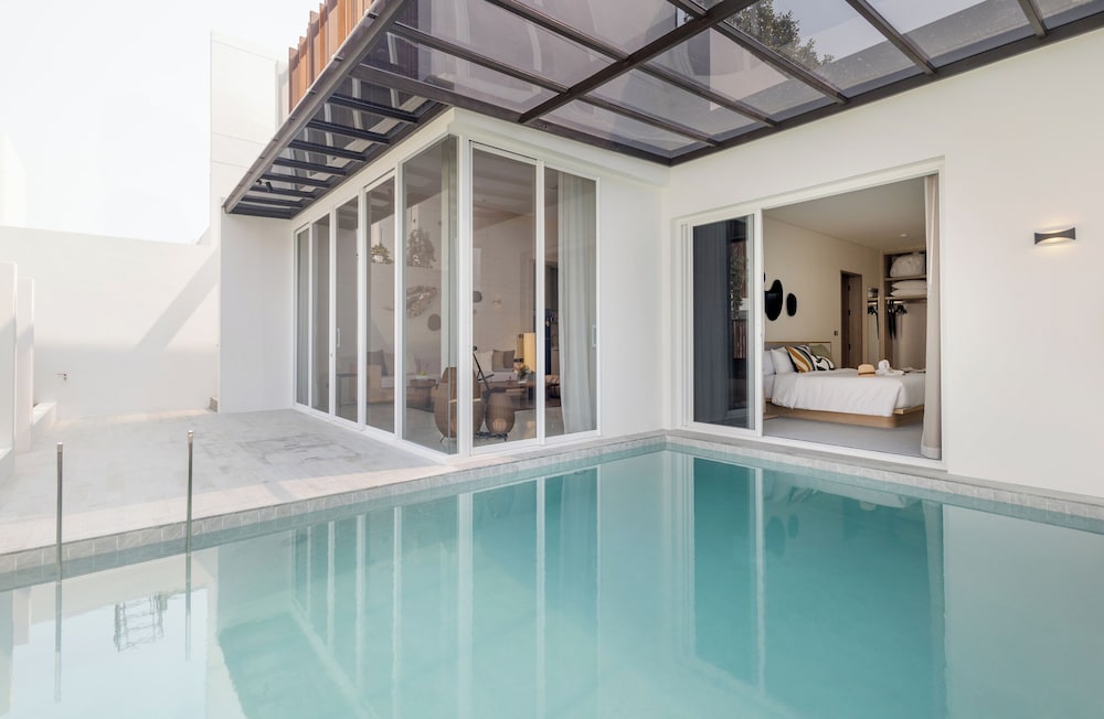 Luxury 2 Bedrooms Pool Villa
