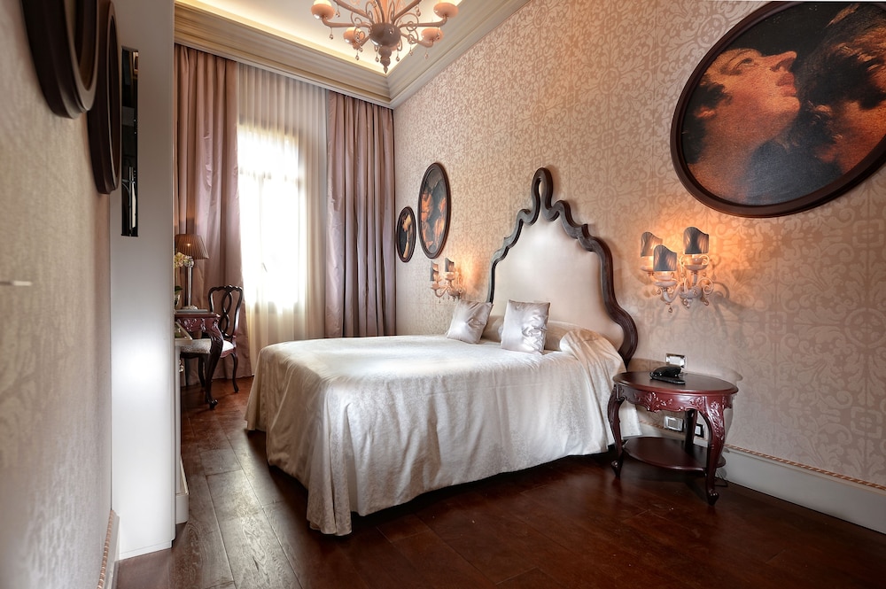 Available room