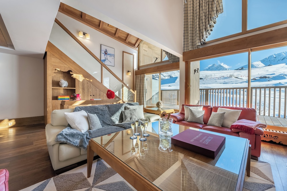 Suite (Everest)