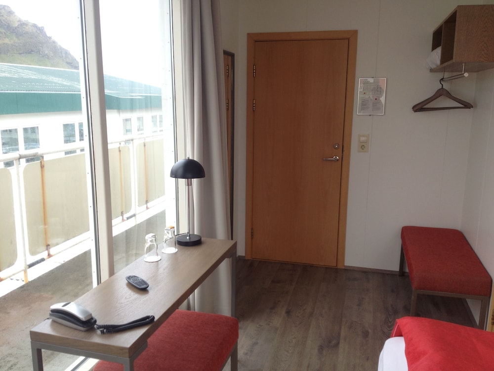 Small Twin Room with Spa Access photo 1