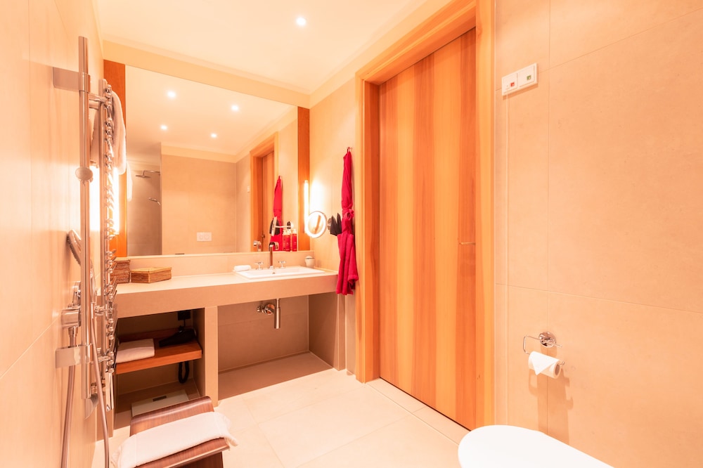 Double Room (Orania. 21B) (2 Erwachsene or 1 Adult + 1 Child) Double Room (Orania. 21B) (2 Erwachsene or 1 Adult + 1 Child)