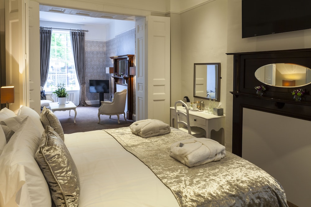 Luxury Suite