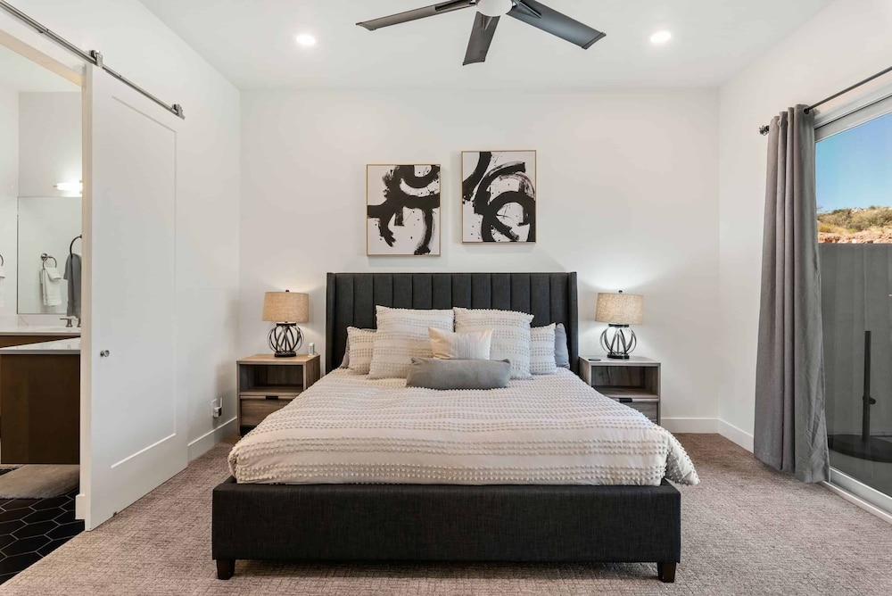 Townhome, 6 Bedrooms