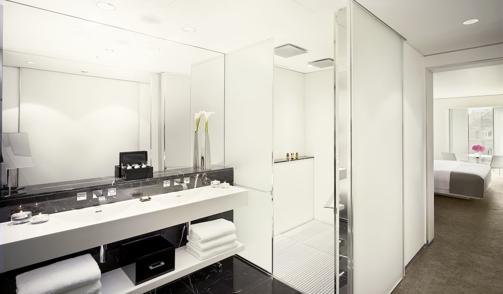 Superior Room, 2 Bedrooms, City View (Superior ME) thumbnail 6