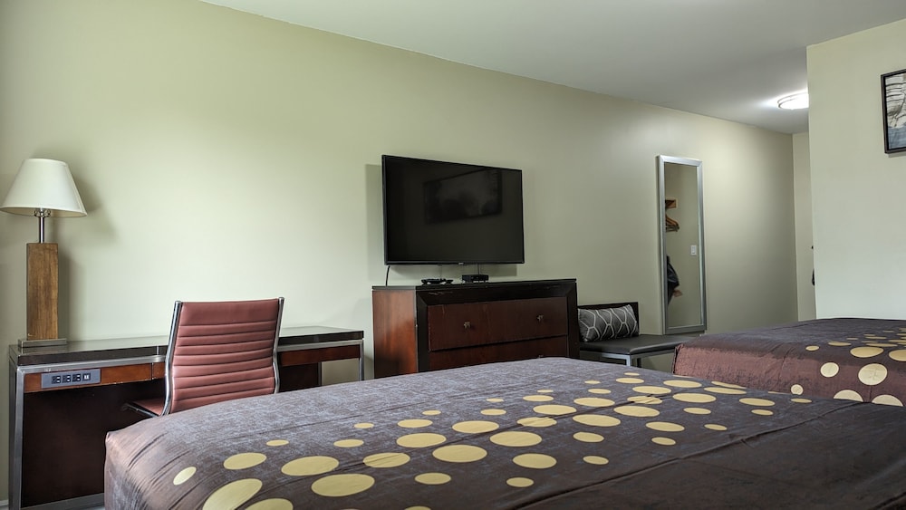 Room, 2 Queen Beds, Non Smoking - Photo 3