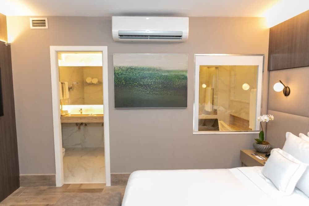 Royal Studio Suite