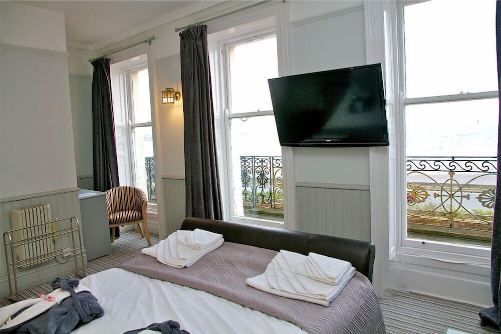 Double Room, 1 King Bed photo 2