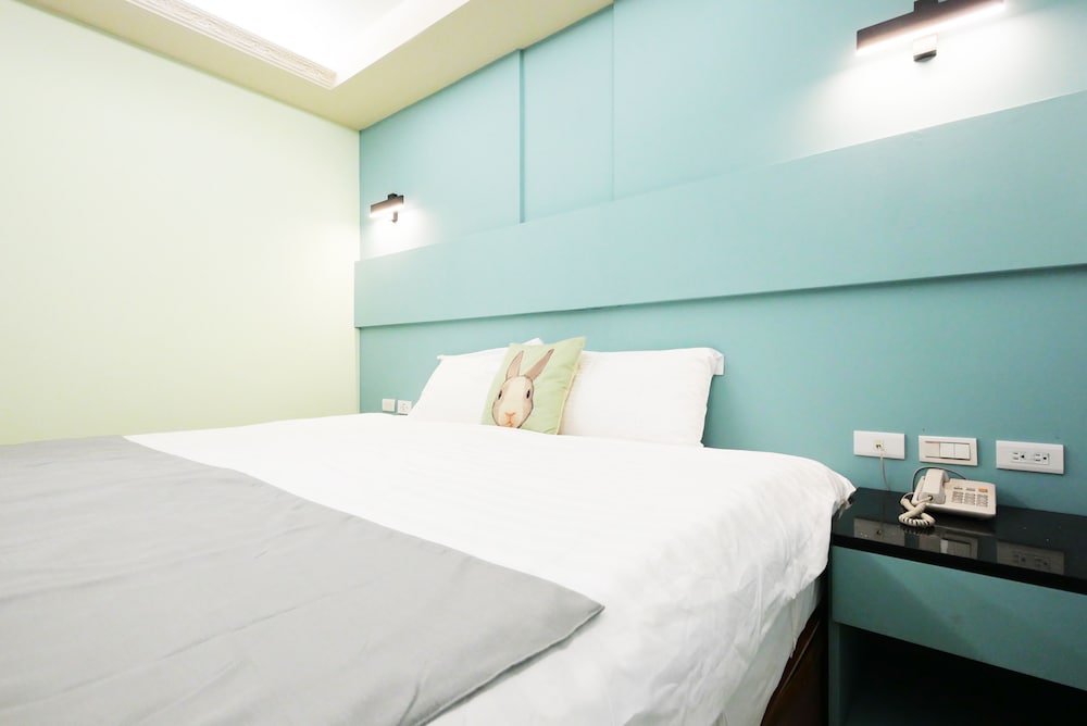 Standard Double Room, No Windows - Photo 8