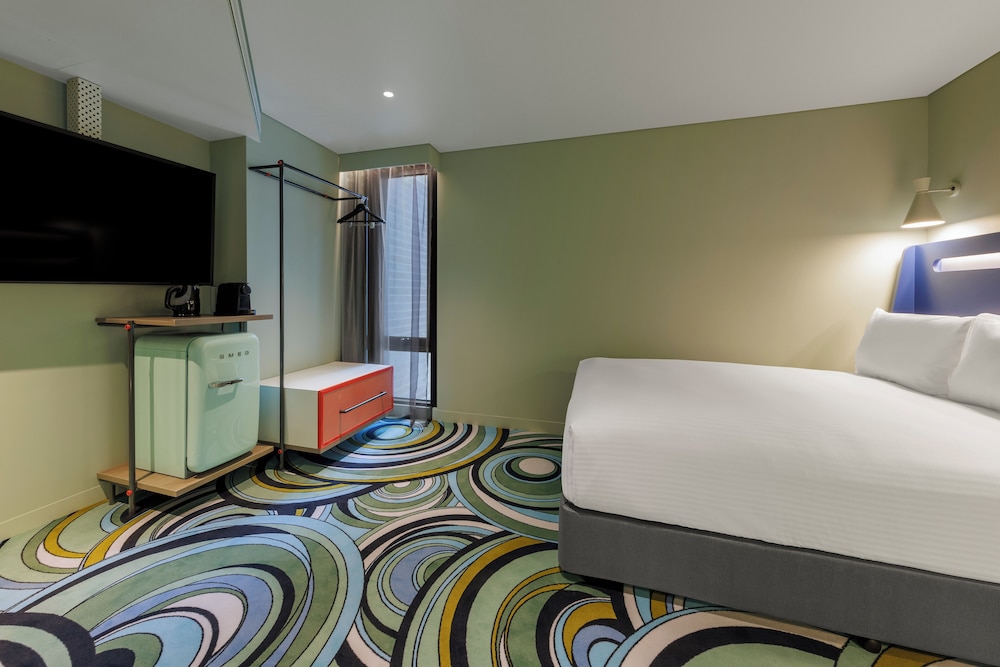 Room, 1 Queen Bed, Mobility Accessible (Adge) photo 3