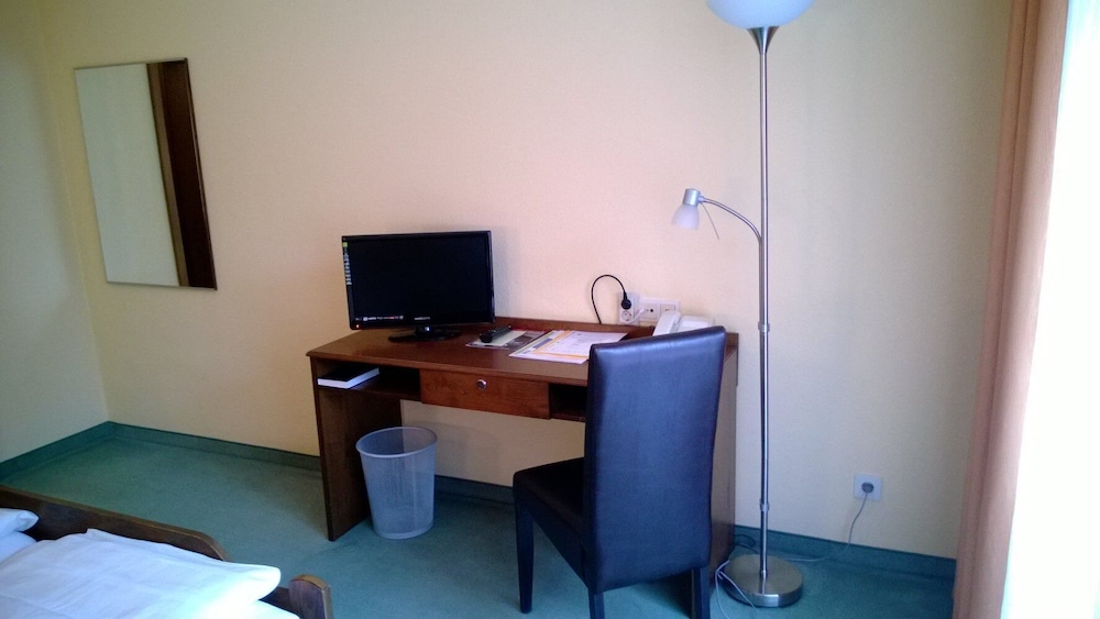 Double Room - Photo 6