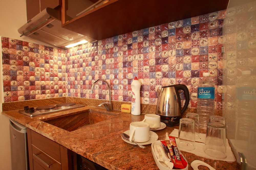 Royal Suite, Kitchenette photo 3