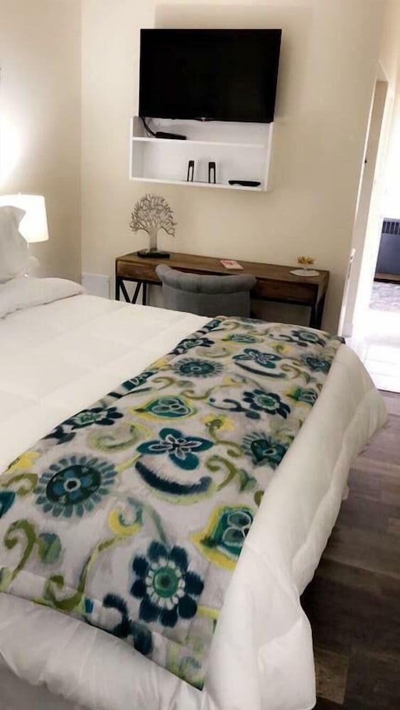 Standard Room, 1 Queen Bed - Photo 3