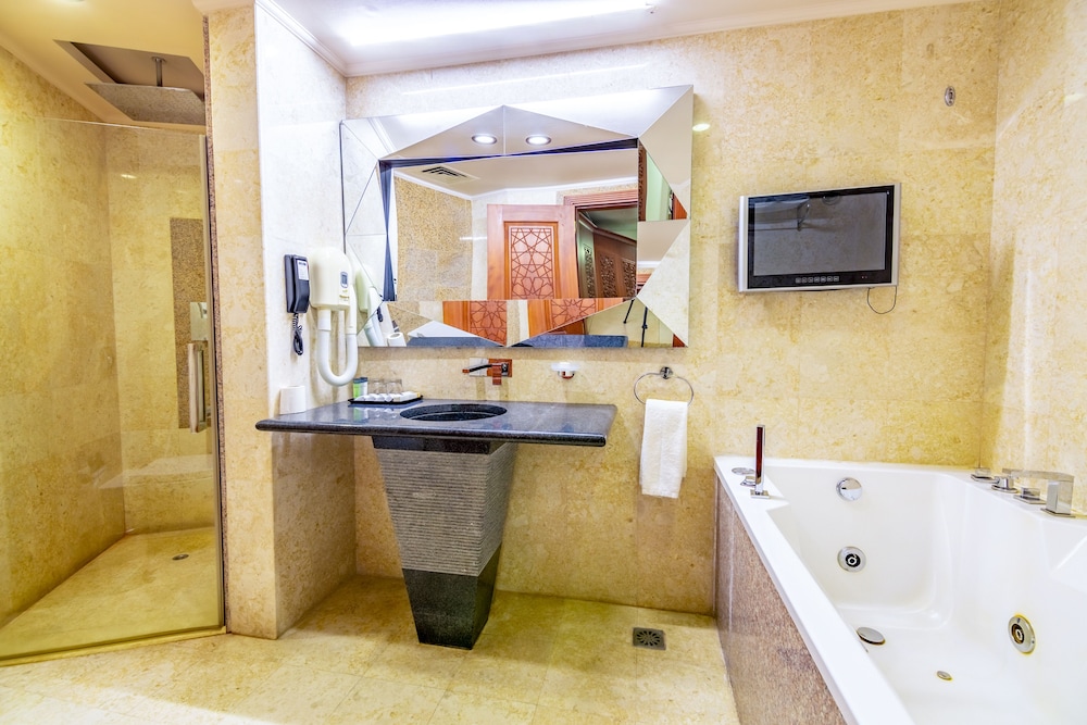 Royal Suite - Photo 4