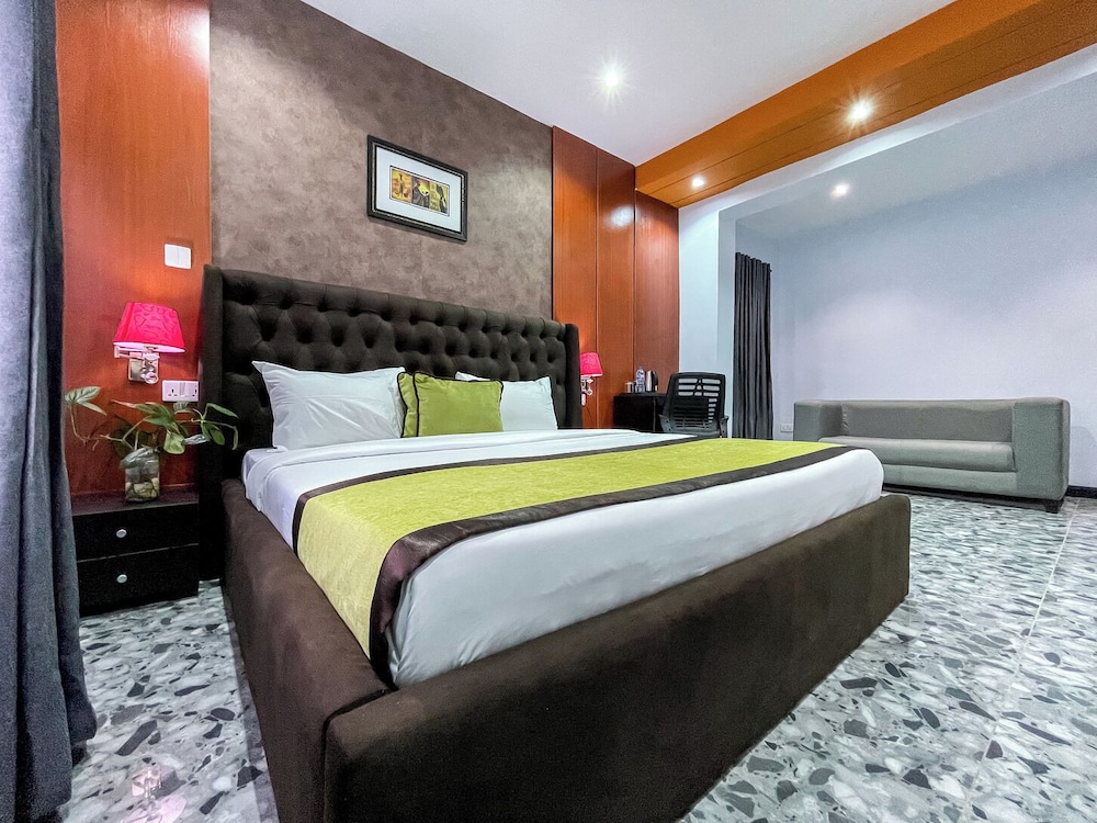 Deluxe Room, Balcony, City View photo 2