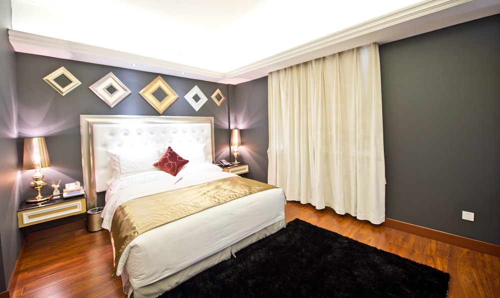 Elite Room