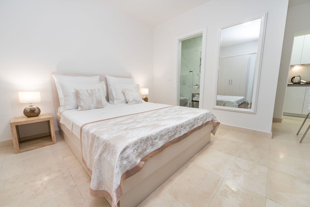 Studio Suite photo 2