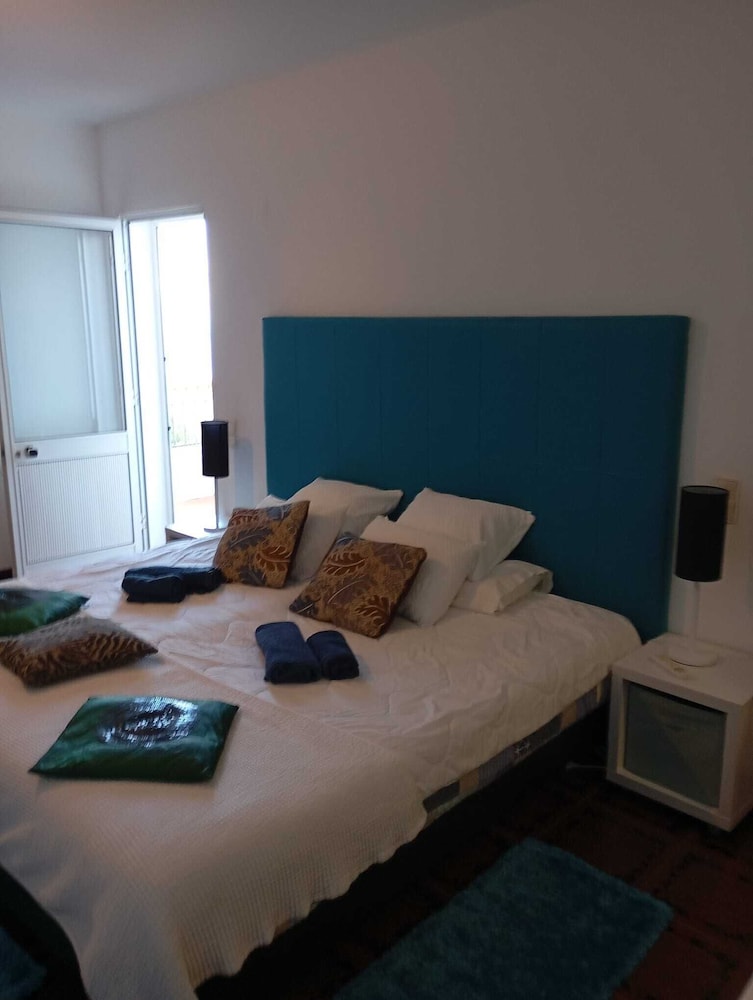Appartement Exécutif, 1 très grand lit, vue piscine, côté piste de ski
