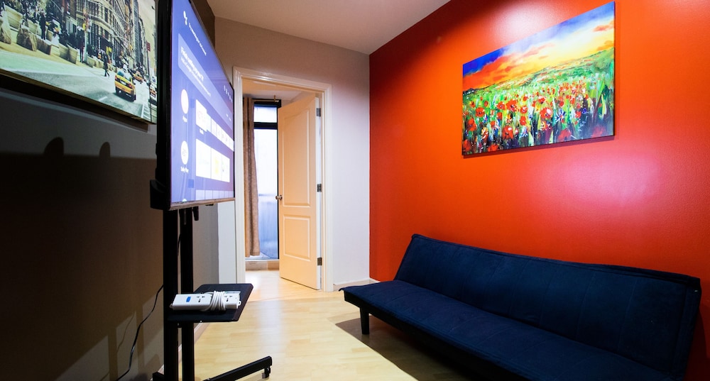 Basic Apartment, 1 Bedroom, Balcony, City View photo 1