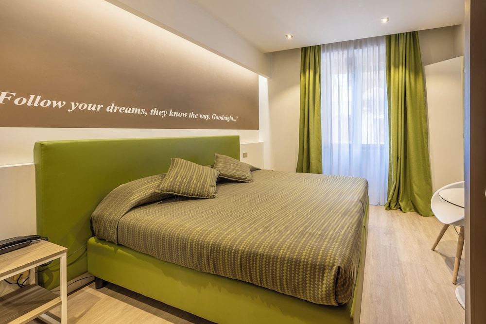 Standard Double or Twin Room, Garden View (internal) - Photo 5
