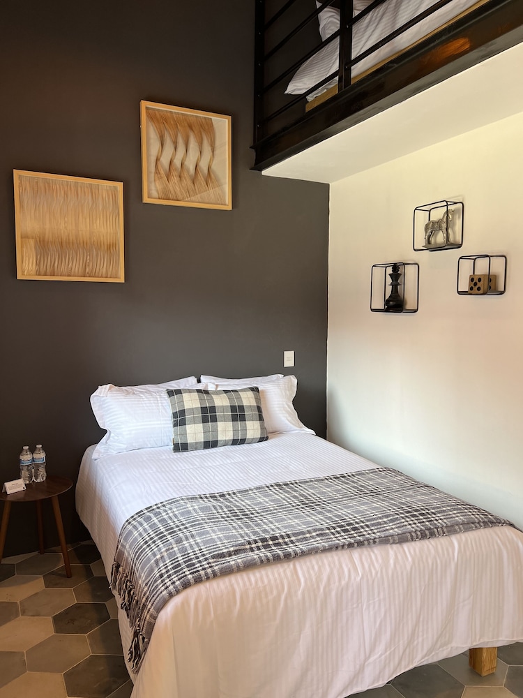 Basic Double Room photo 2
