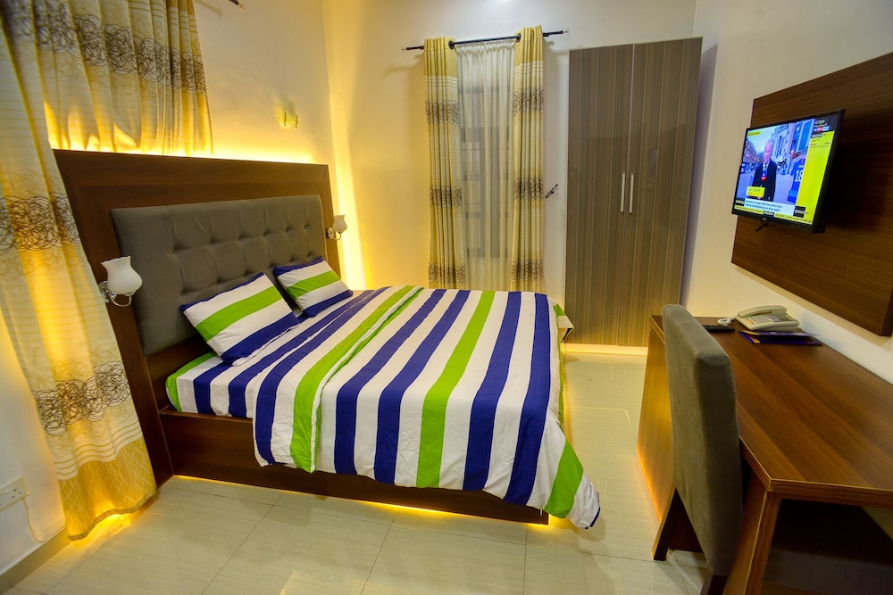 Double Room (Iris)